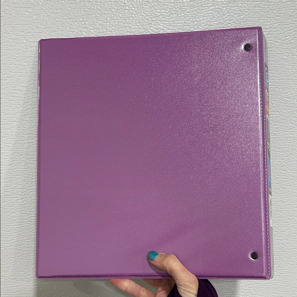 NWT Avery Heavy Duty Binder